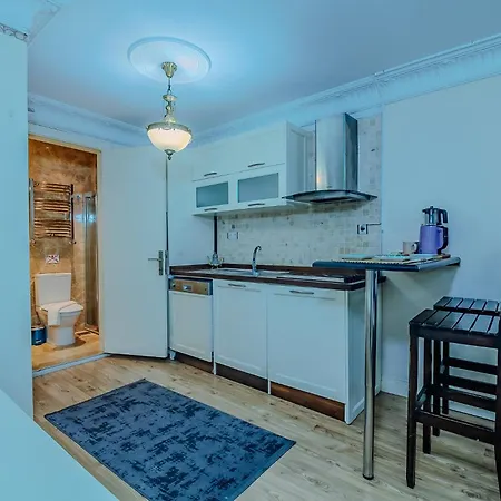 מלון דירות Istiklal Nil Suites 4*